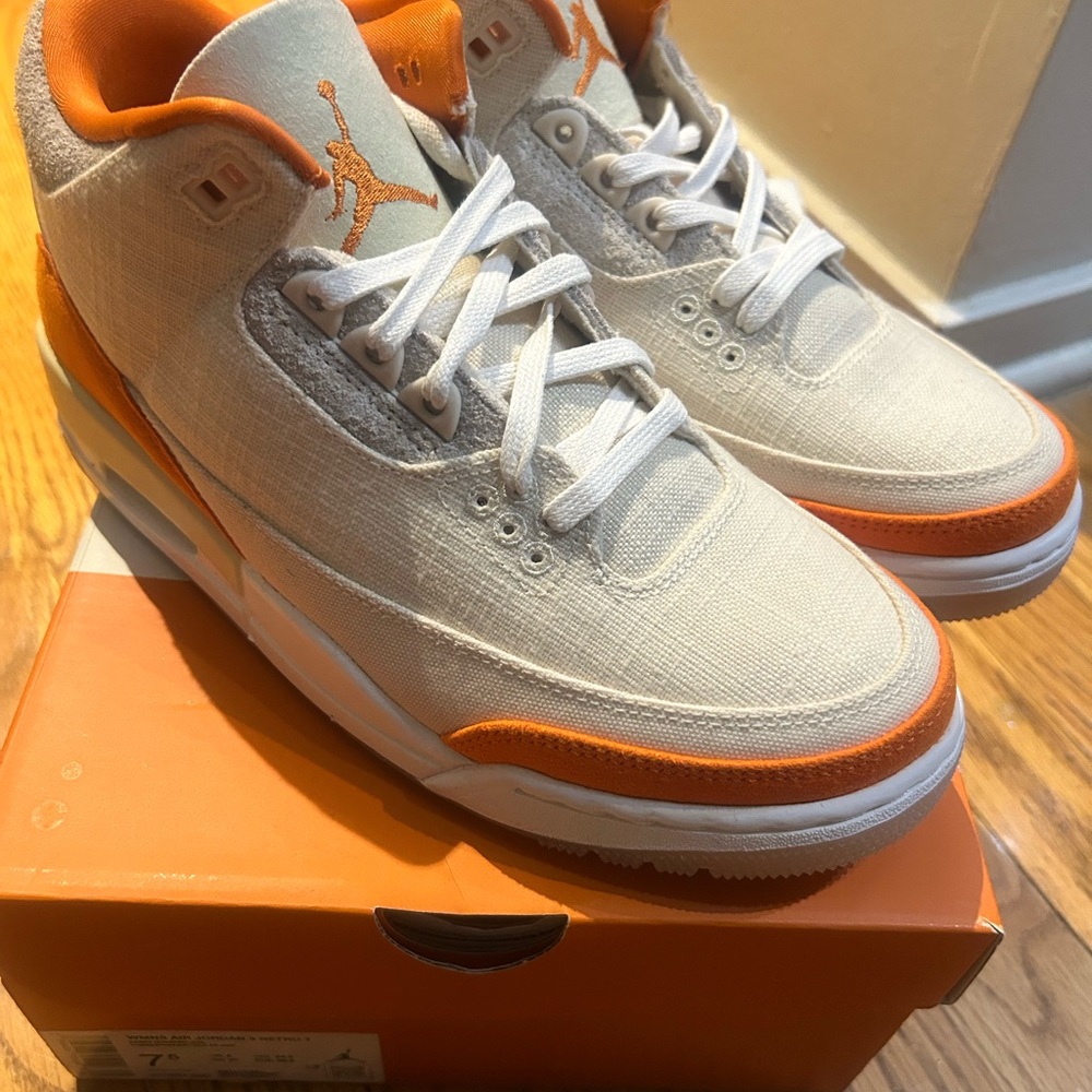 Jordan 3 Retro TEX
Starfish (Women's)  sz 7.5